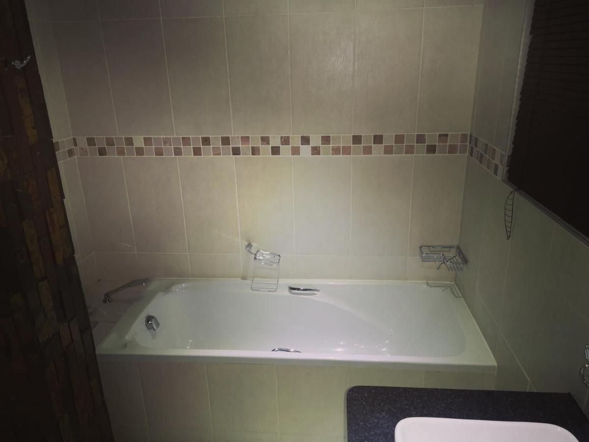 Aaa Rose Garden Guesthouse Mookgophong Екстер'єр фото