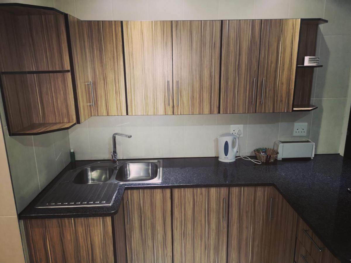 Aaa Rose Garden Guesthouse Mookgophong Екстер'єр фото